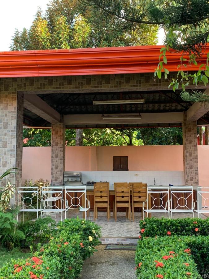 100m2 2 slaapkamer, 1 privé badkamer Bungalow in Galas Dipolog Buitenkant foto