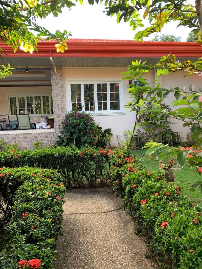 100m2 2 slaapkamer, 1 privé badkamer Bungalow in Galas Dipolog Buitenkant foto